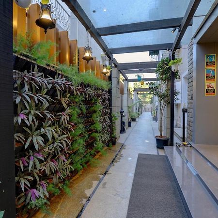 Hotel Sterling Keys By Tgi Bangalore Exterior foto