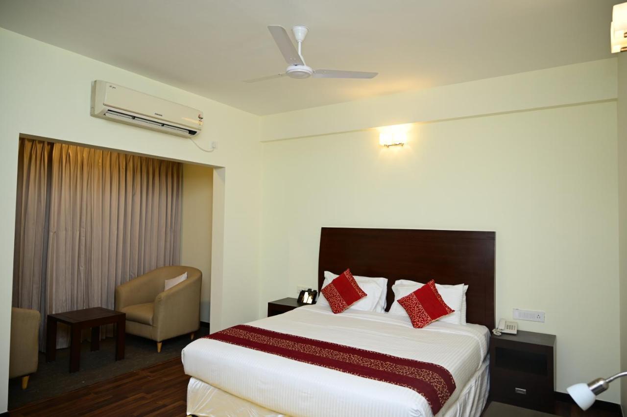 Hotel Sterling Keys By Tgi Bangalore Exterior foto