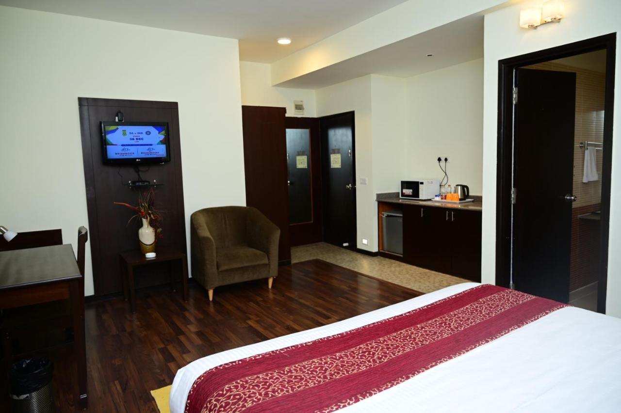 Hotel Sterling Keys By Tgi Bangalore Exterior foto