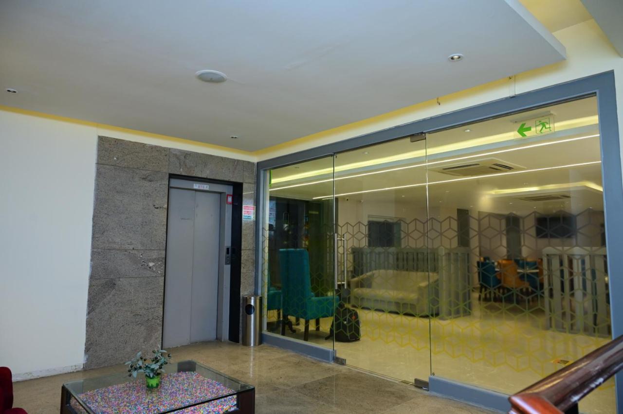 Hotel Sterling Keys By Tgi Bangalore Exterior foto